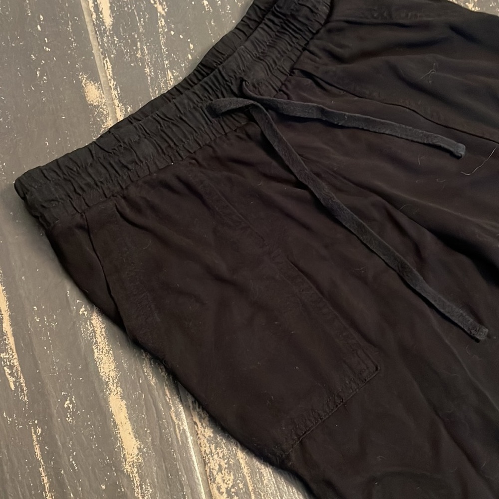 Joggers - Picture 2 of 3